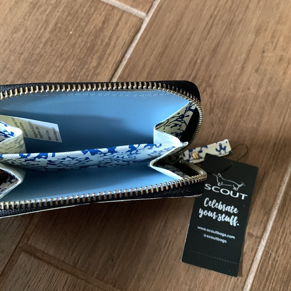 BRAND NEW POCKET CHANGE ZIP WALLET from SCOUT! The Blue Hour. - Picture 5 of 6